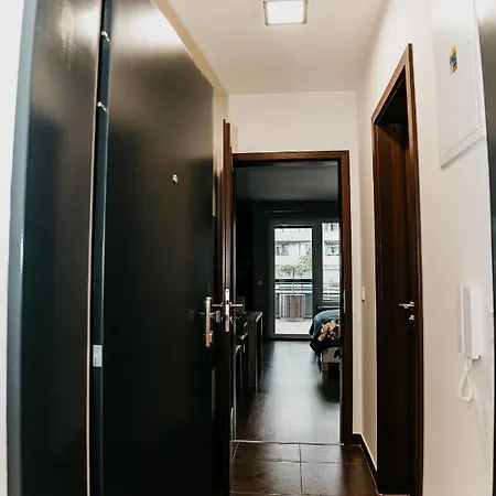 Ah Radnica Ii Free Parking * كَشّا